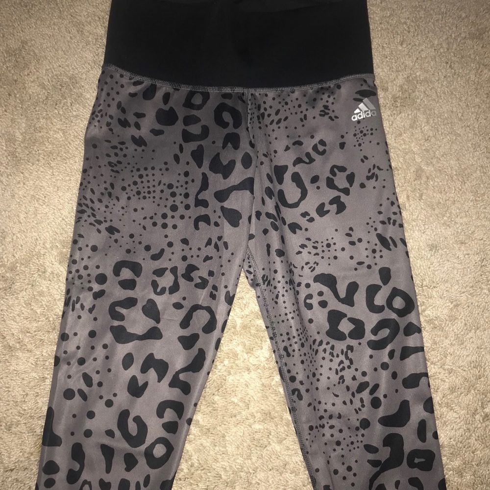 Adidas Climalite Animal print legging - small